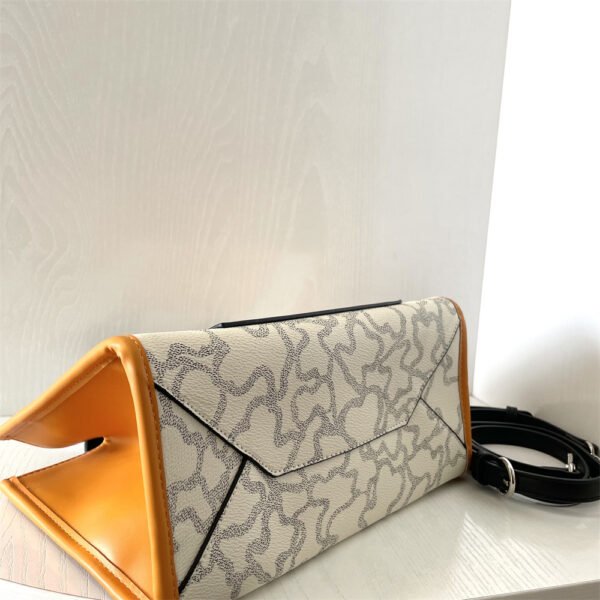 T0US medium shopping bag with long strap 62004