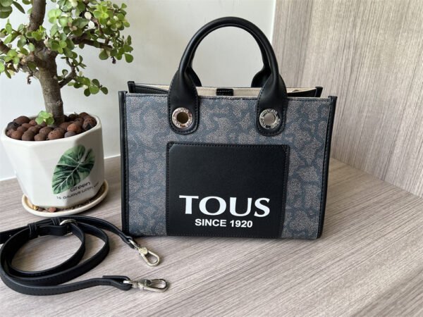 T0US medium shopping bag with long strap 62004