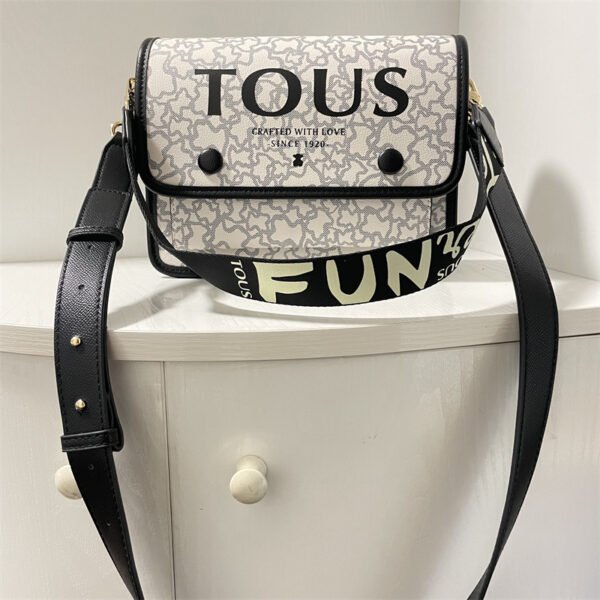 tous medium messenger bag 62009-8
