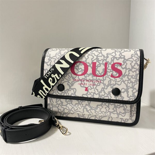 tous medium messenger bag 62009-8