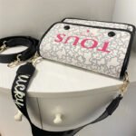 tous medium messenger bag 62009-8
