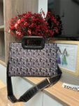 T0US medium shopper amaya coral manifesto 620034