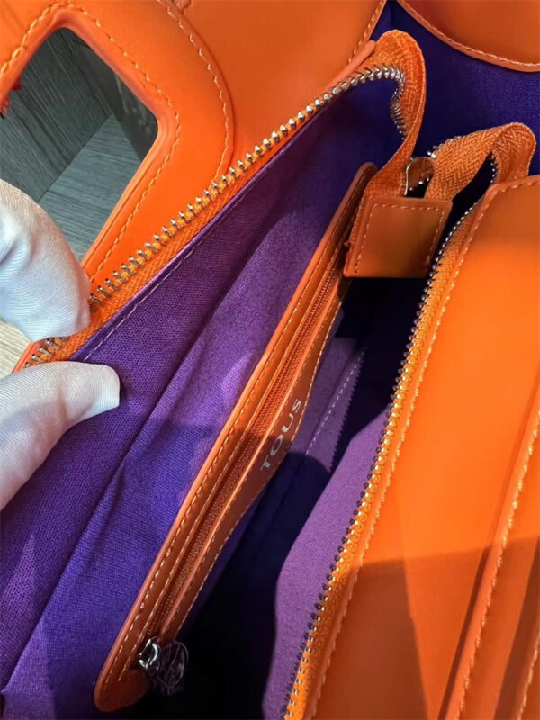 T0US medium shopper amaya coral manifesto 620034