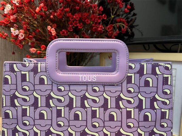 T0US medium shopper amaya coral manifesto 620034