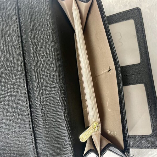 T0US long wallet 30370