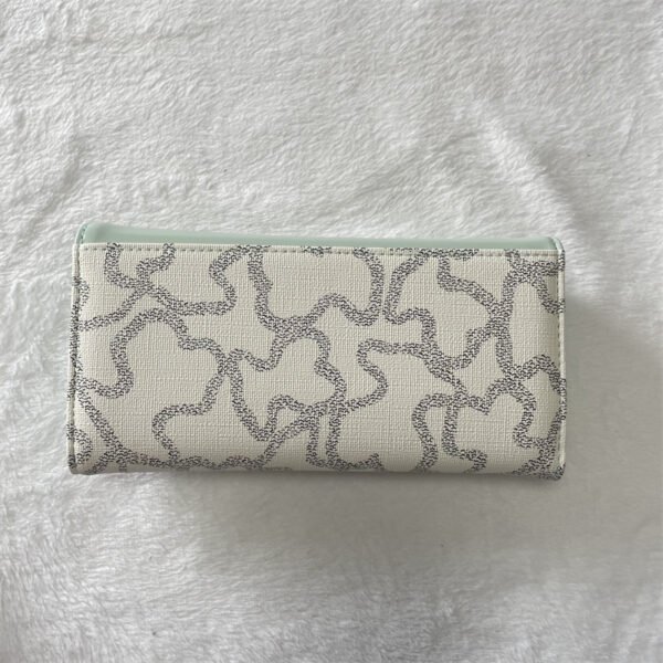 T0US long wallet 30370