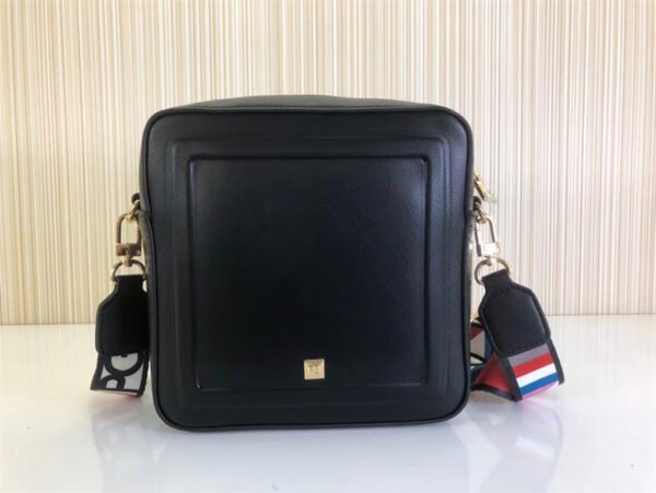 PG square bag pg24004