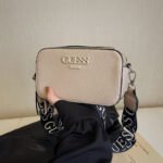 Guess fashion women bag PDD538 size20x7x12cm