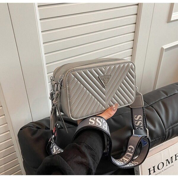 GUESS bag PDD721 size20x7x11cm