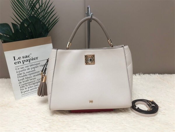 purificacion Garcia PG24001