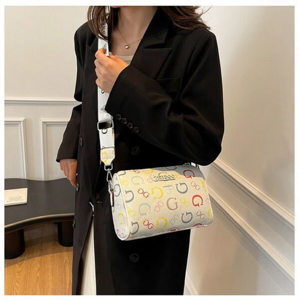 GUESS bag PDD779 size22X12X16cm