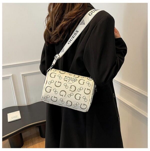 GUESS bag PDD779 size22X12X16cm