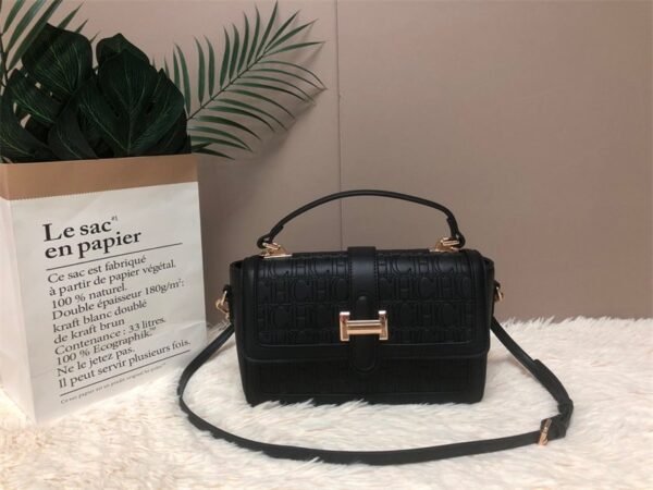 carolina herrera bag C98-1479