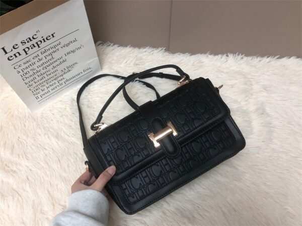 carolina herrera bag C98-1479