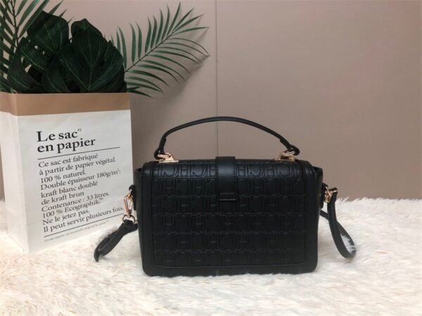 carolina herrera bag C98-1479