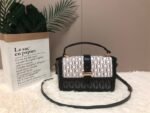 carolina herrera bag C98-1479