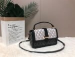 carolina herrera bag C98-1479