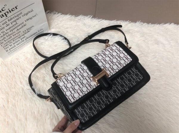 carolina herrera bag C98-1479