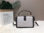 carolina herrera bag C98-1479